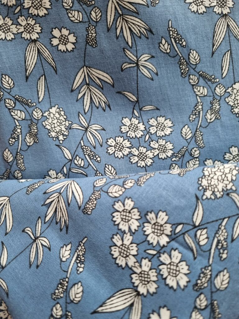 Coton fleuri blanc bleu